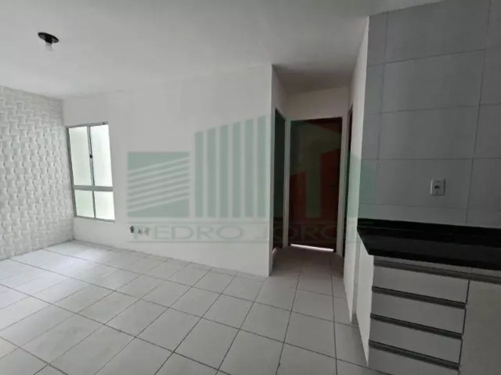 Apartamento à venda com 2 quartos, 45m² - Foto 2