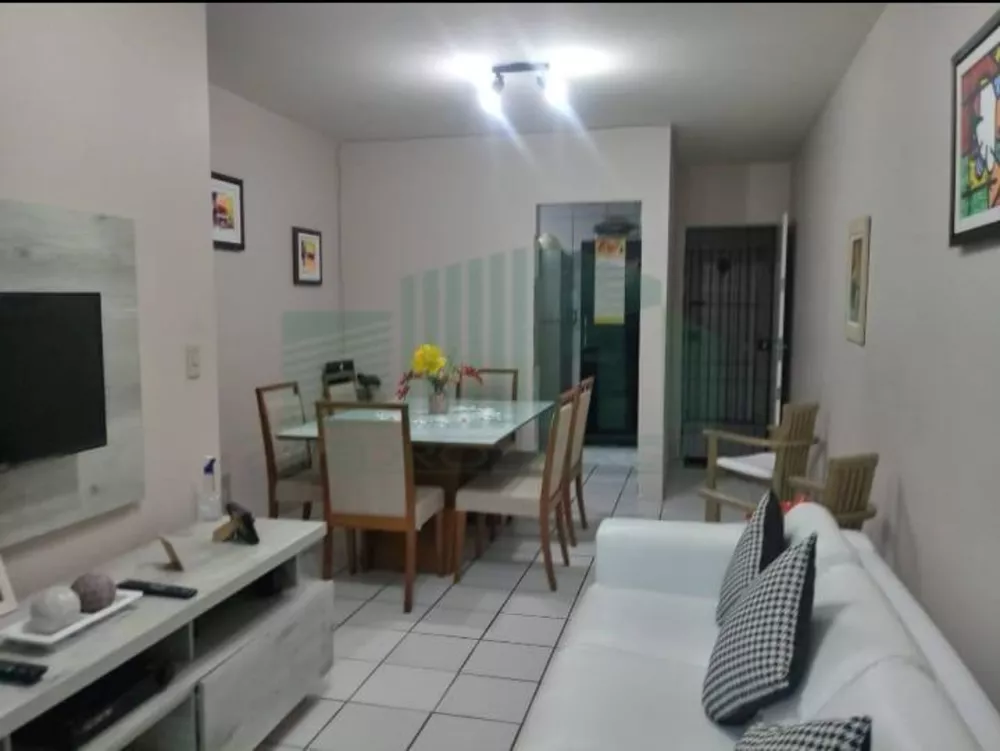 Apartamento à venda com 3 quartos, 75m² - Foto 2