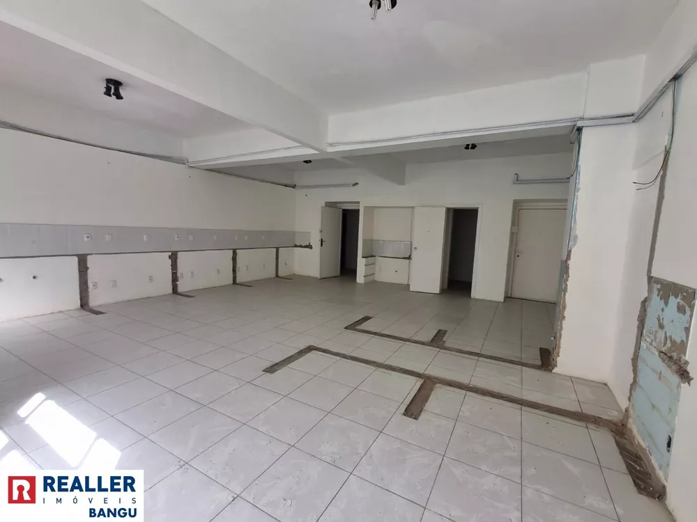 Prédio Inteiro para alugar com 5 quartos, 157m² - Foto 2