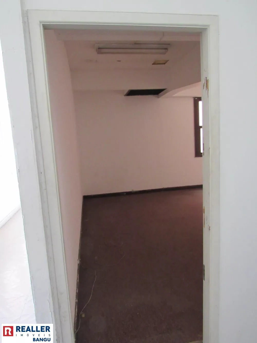 Conjunto Comercial-Sala para alugar com 1 quarto, 25m² - Foto 2