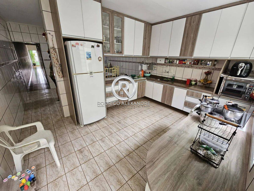 Sobrado, 3 quartos, 272 m² - Foto 4