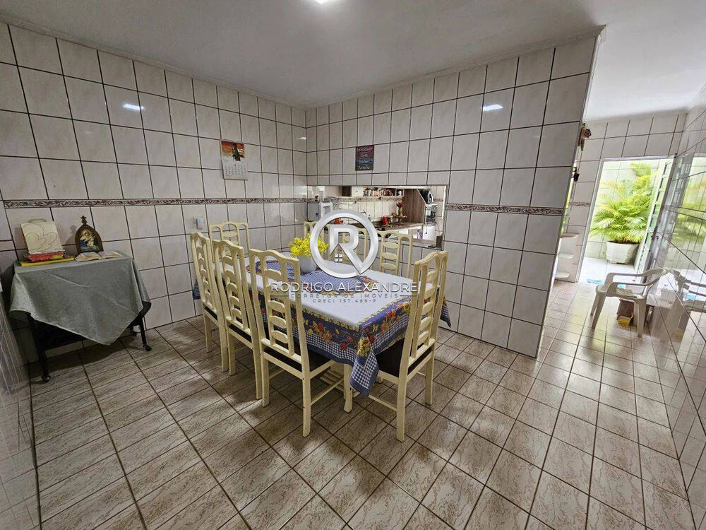 Sobrado, 3 quartos, 272 m² - Foto 1