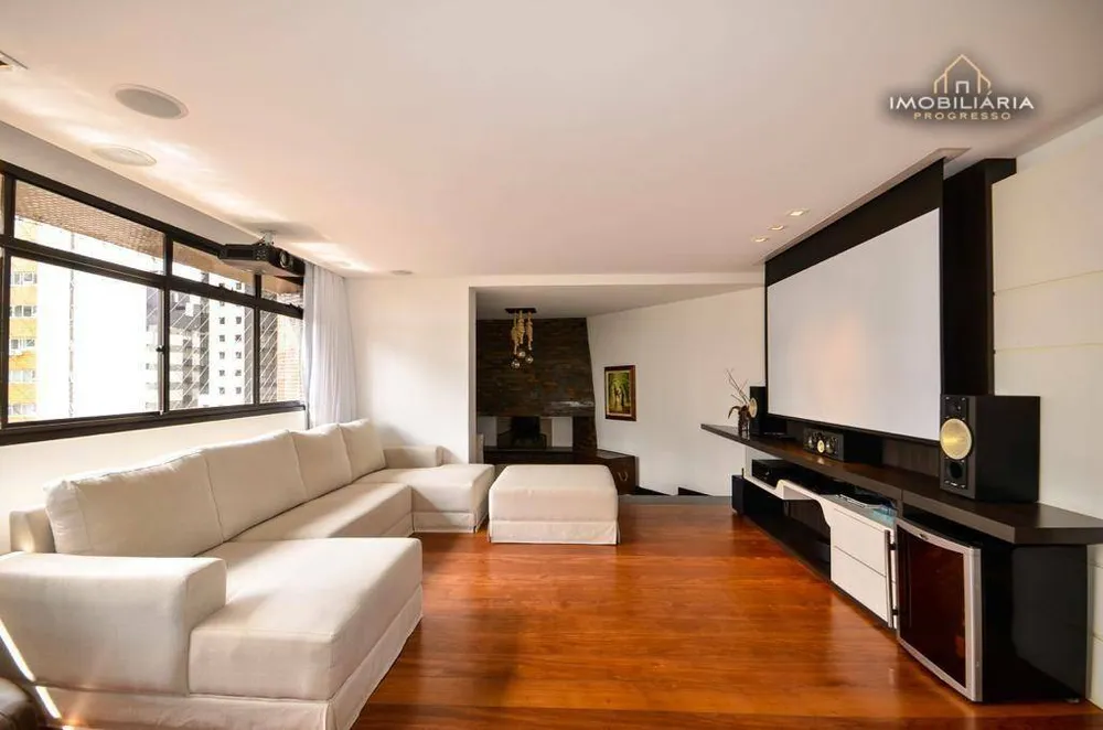 Apartamento, 3 quartos, 262 m² - Foto 2