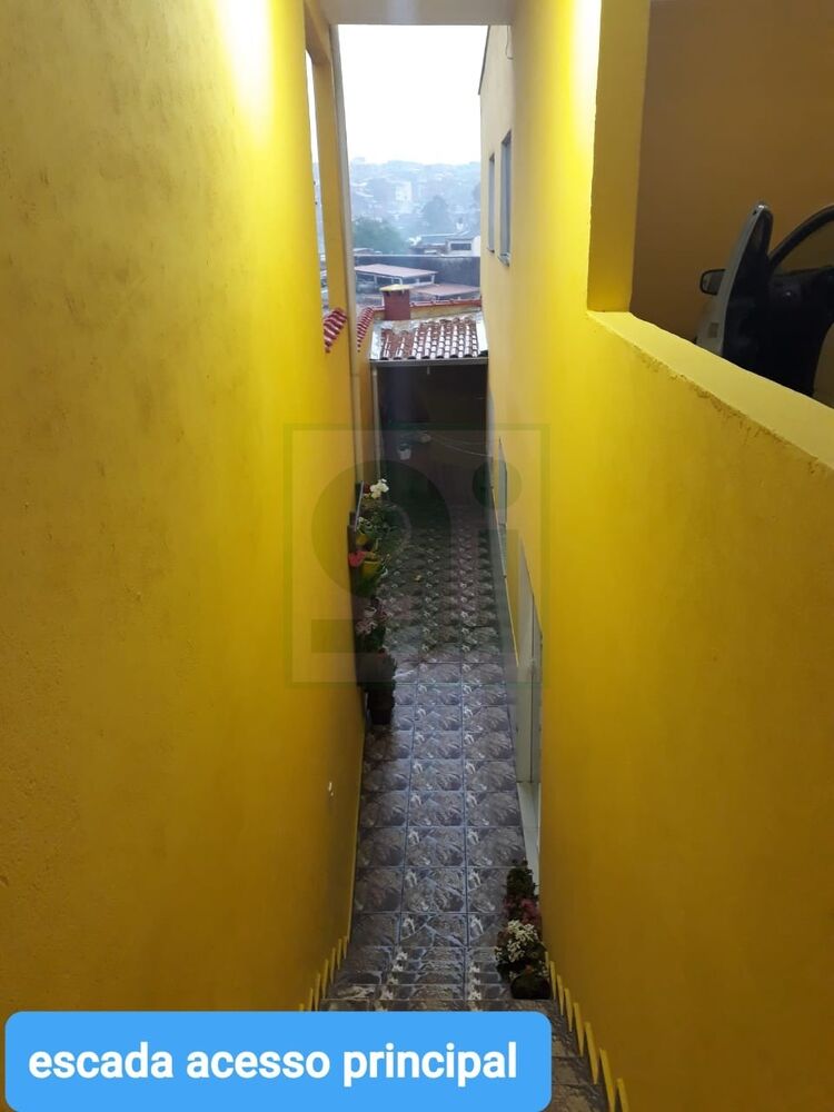 Casa à venda e aluguel com 3 quartos, 130m² - Foto 2