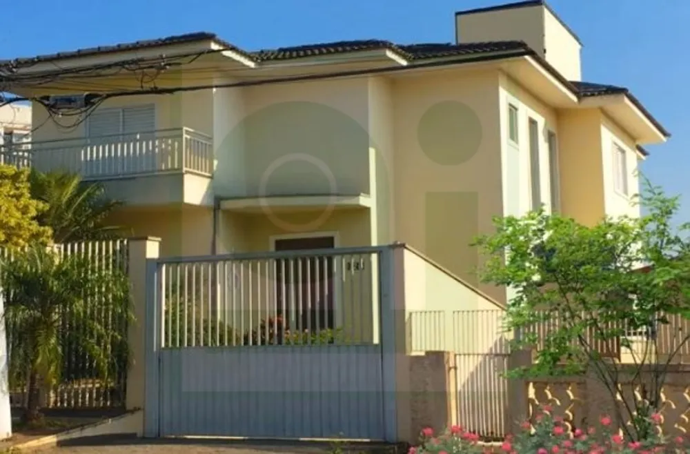 Casa, 4 quartos, 321 m² - Foto 1