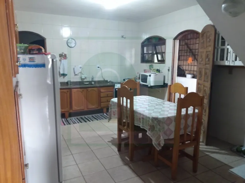 Casa, 2 quartos, 218 m² - Foto 14
