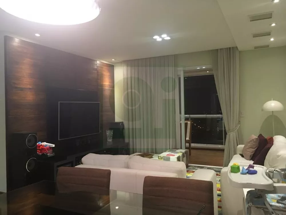 Apartamento à venda com 3 quartos, 155m² - Foto 2