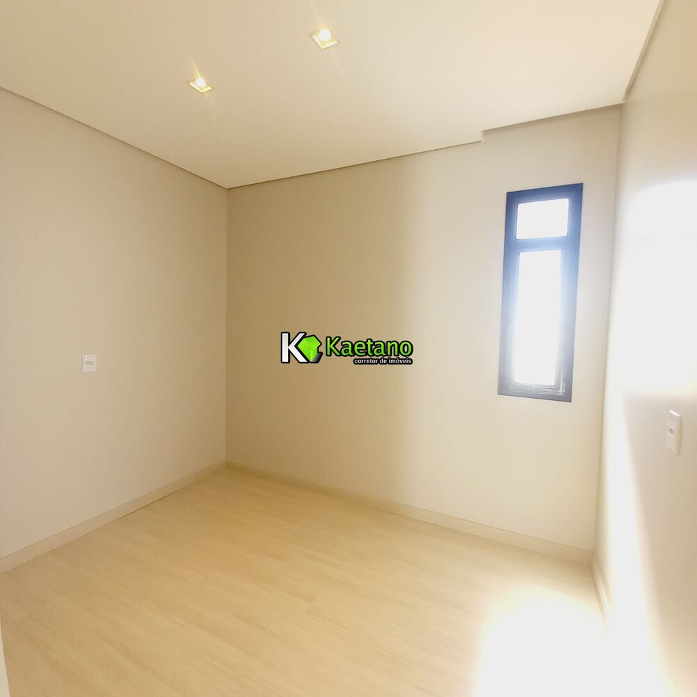 Casa, 3 quartos, 217 m² - Foto 2