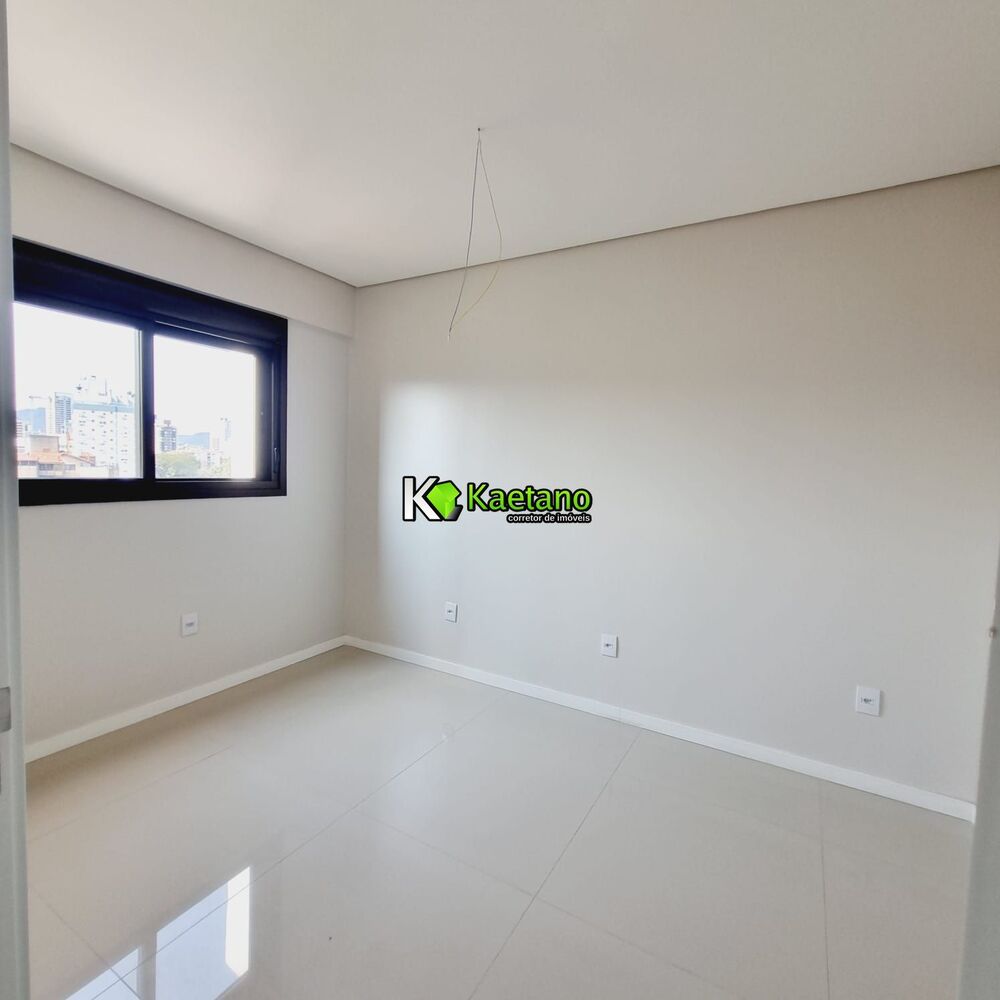 Apartamento, 3 quartos, 235 m² - Foto 1