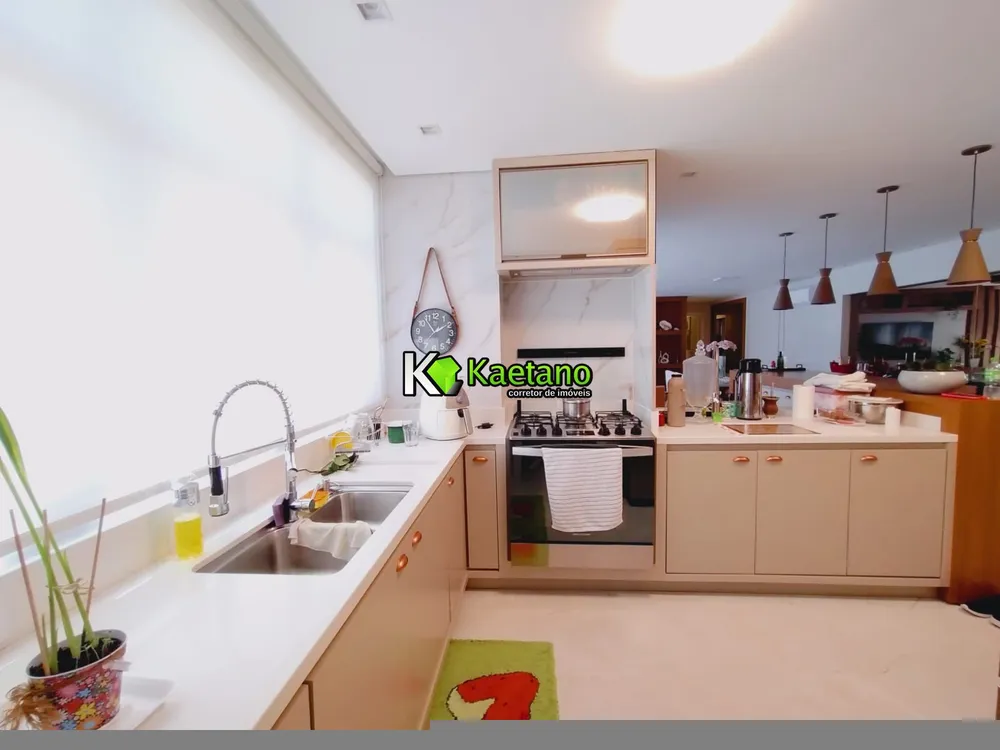 Apartamento, 3 quartos, 195 m² - Foto 1