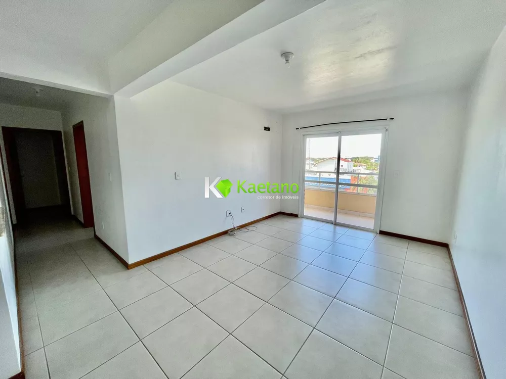 Apartamento à venda com 2 quartos, 79m² - Foto 2