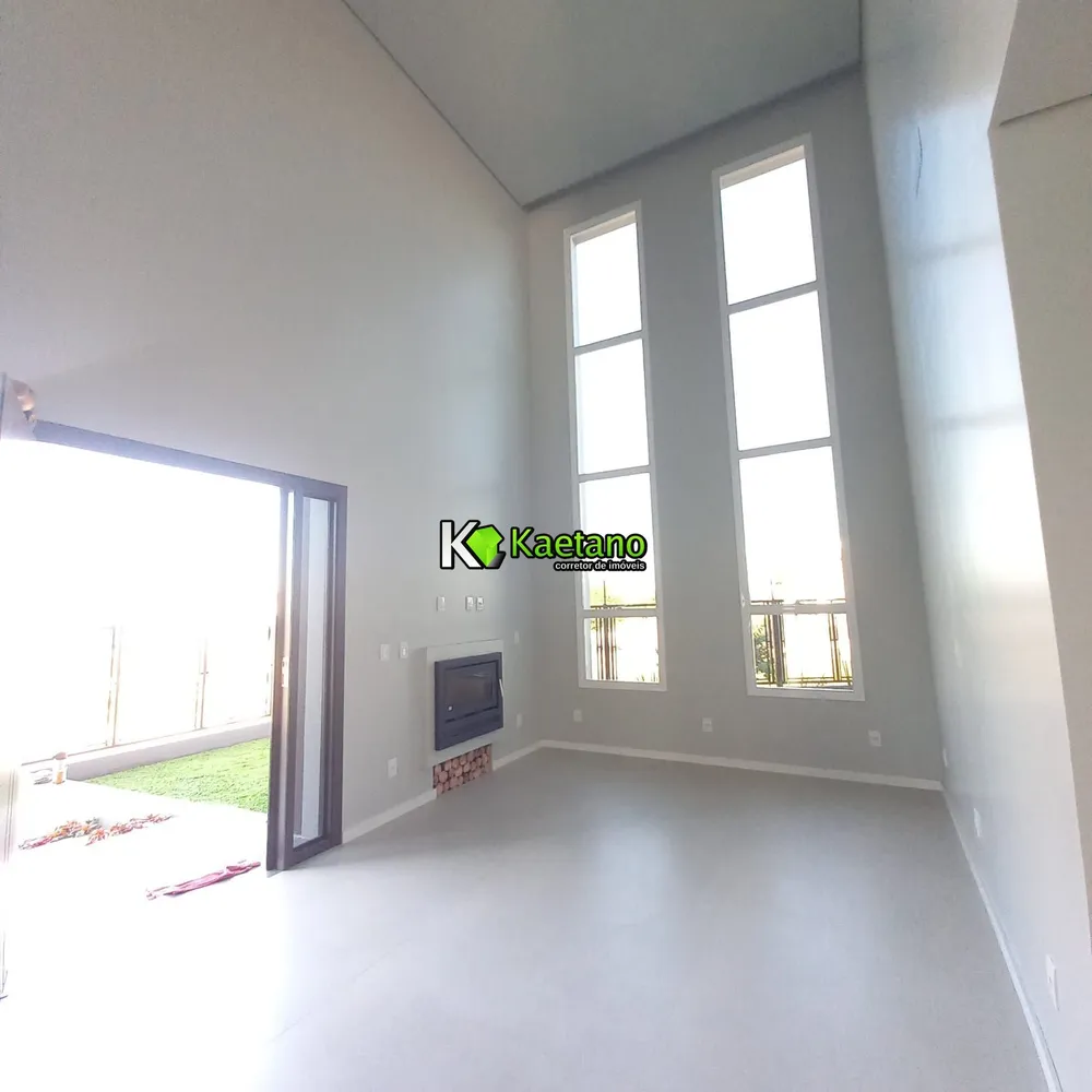 Casa, 3 quartos, 262 m² - Foto 1