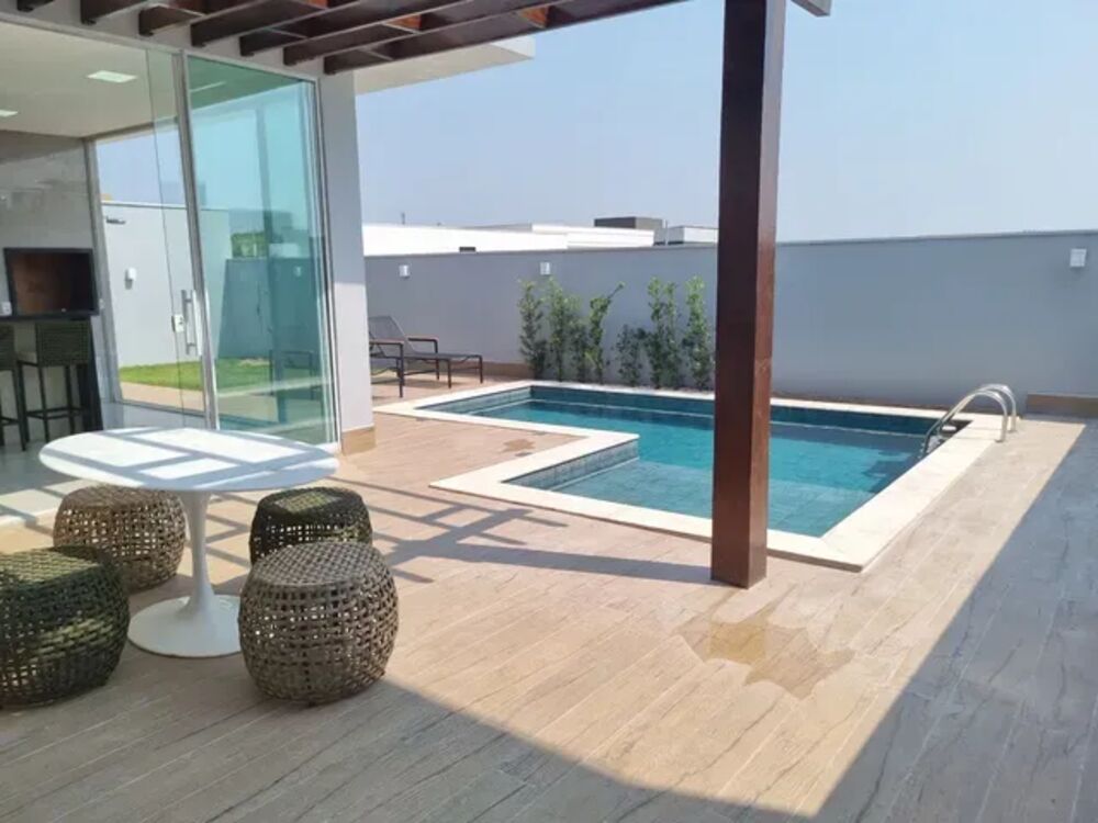 Casa de Condomínio à venda com 4 quartos, 255m² - Foto 4