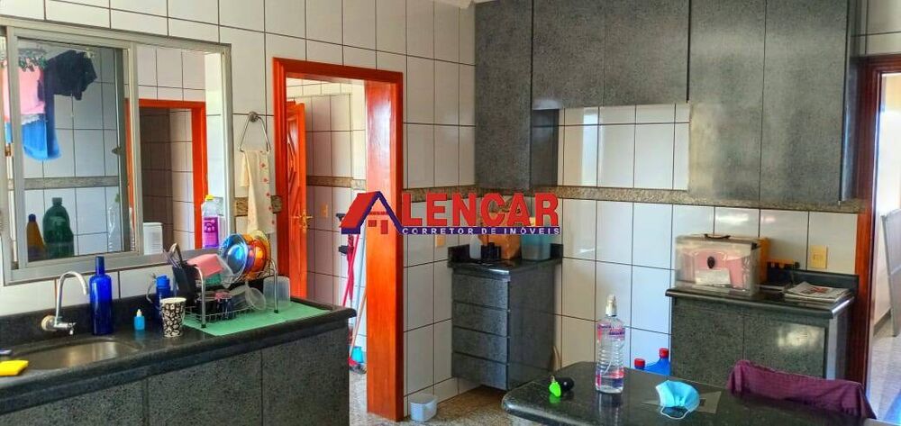 Apartamento à venda com 3 quartos, 173m² - Foto 4