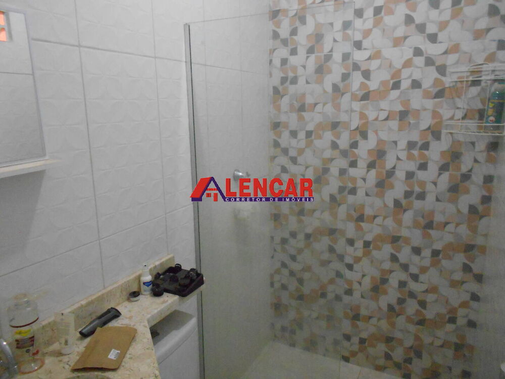 Casa à venda com 5 quartos, 250m² - Foto 3