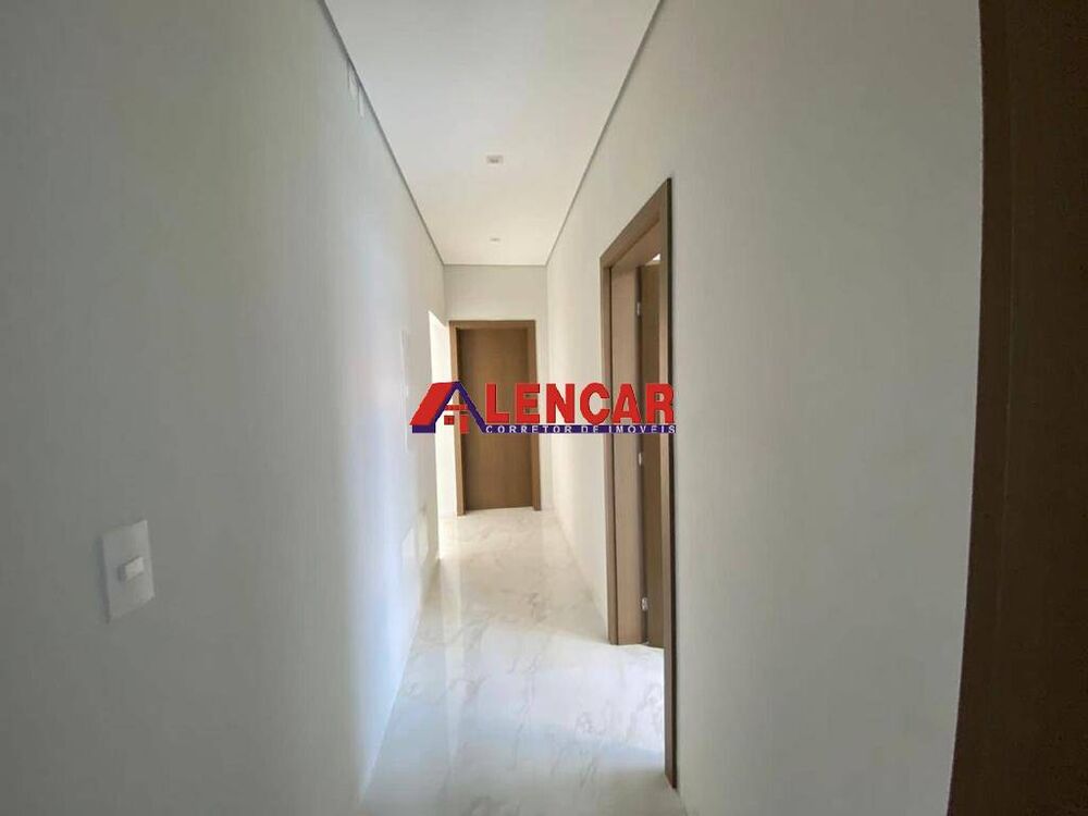 Casa de Condomínio à venda com 4 quartos, 230m² - Foto 2