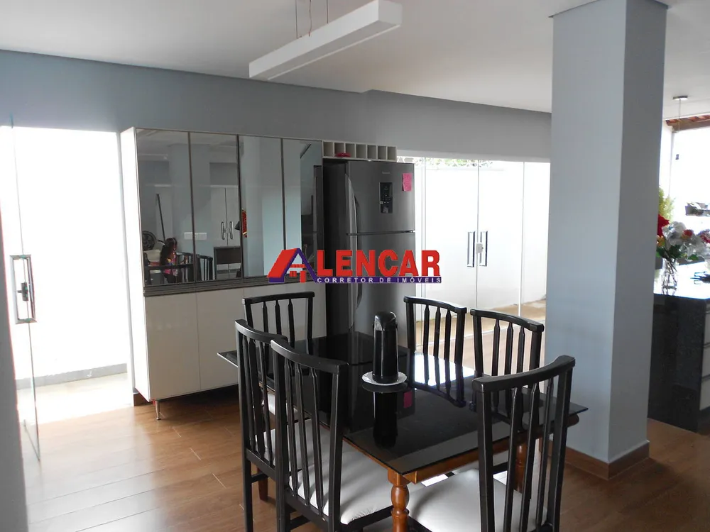 Casa, 3 quartos, 250 m² - Foto 7