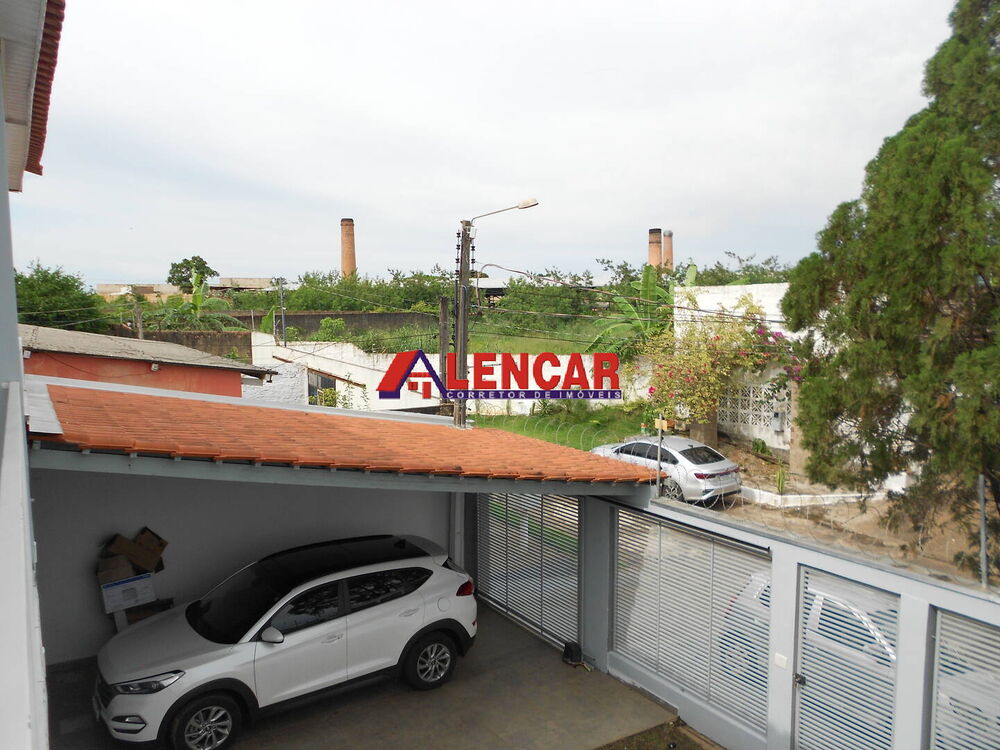 Casa à venda com 3 quartos, 250m² - Foto 8