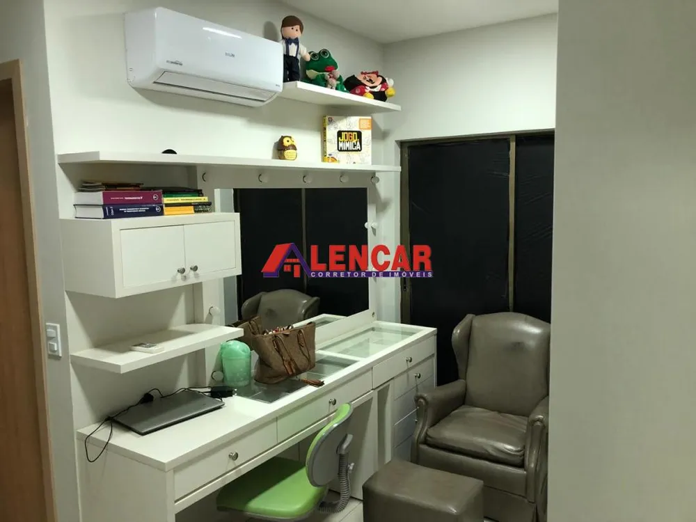 Apartamento, 3 quartos, 206 m² - Foto 1
