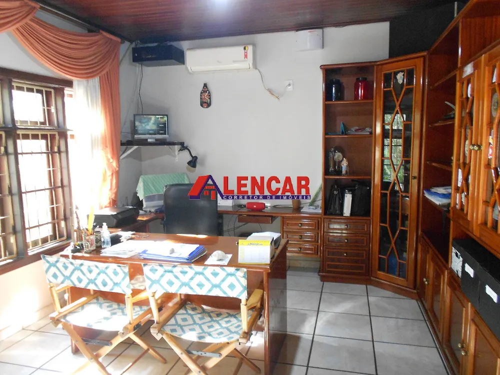 Casa, 3 quartos, 525 m² - Foto 1