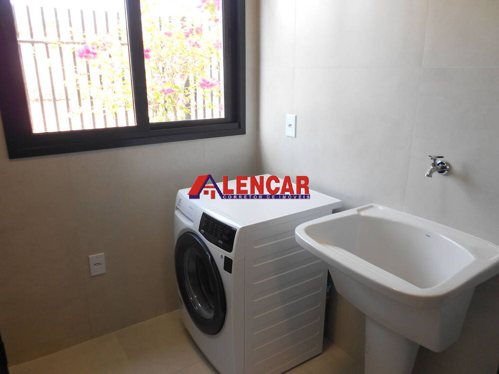 Apartamento à venda com 2 quartos, 81m² - Foto 1