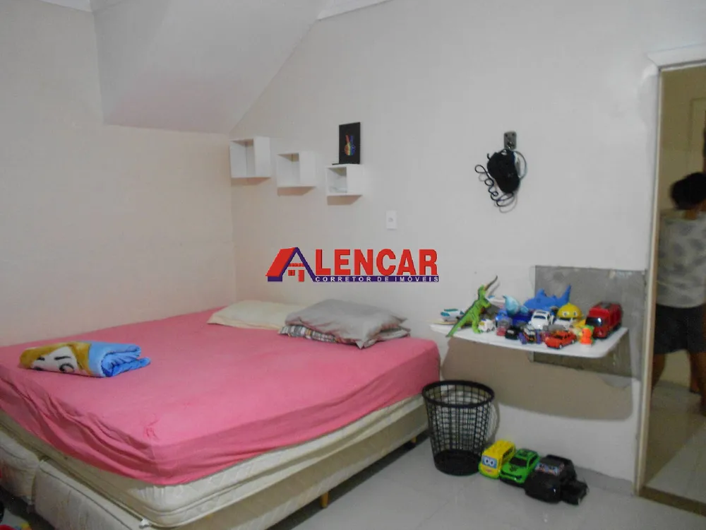 Casa, 3 quartos, 250 m² - Foto 13