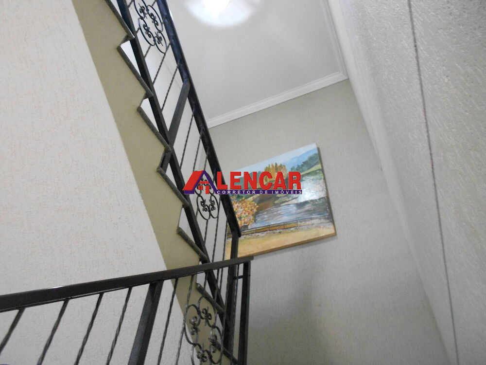Casa à venda com 4 quartos, 700m² - Foto 2