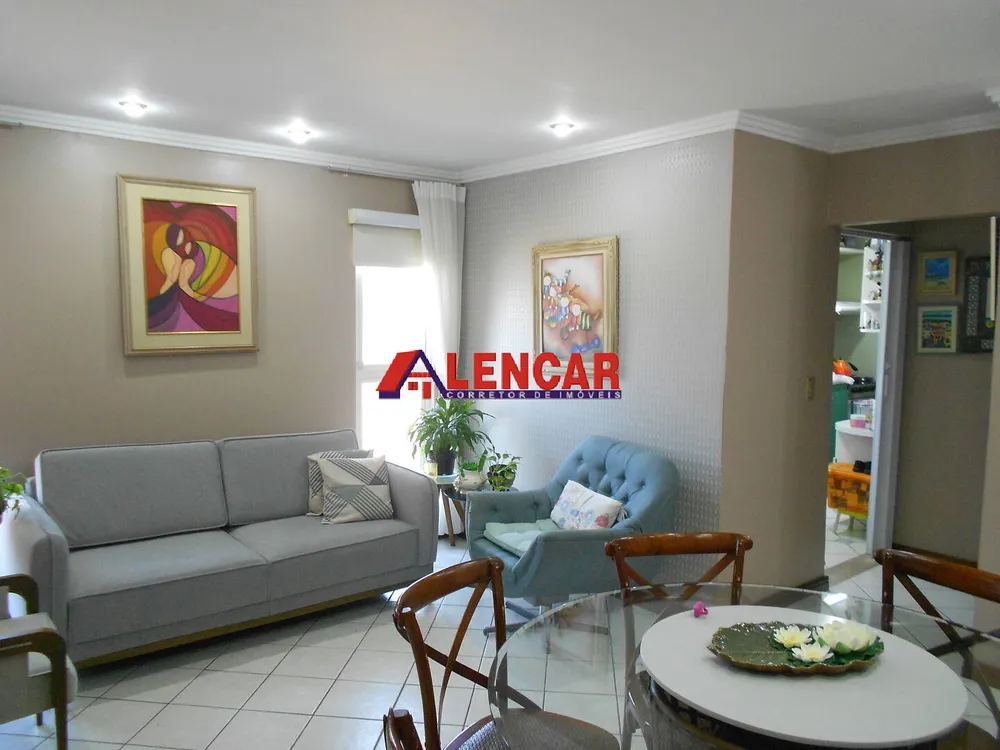 Casa, 3 quartos, 1360 m² - Foto 1
