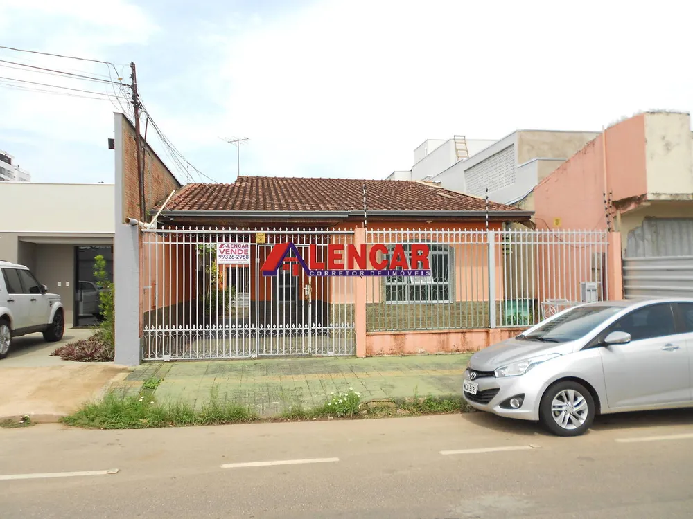 Casa, 8 quartos, 300 m² - Foto 1