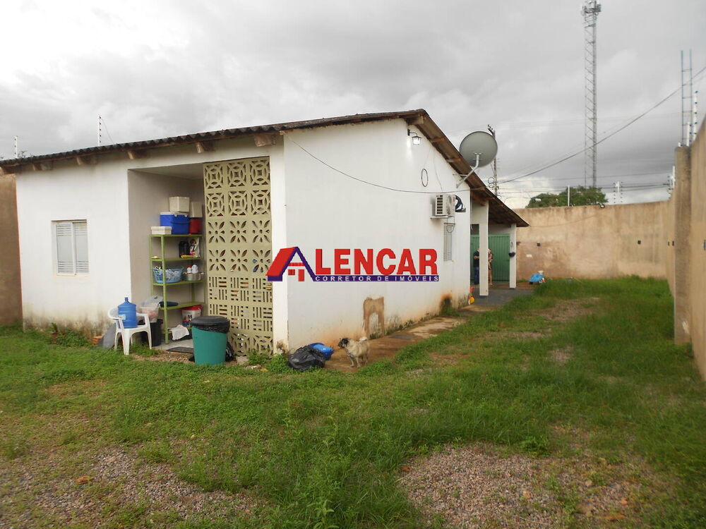 Casa à venda com 2 quartos, 70m² - Foto 4
