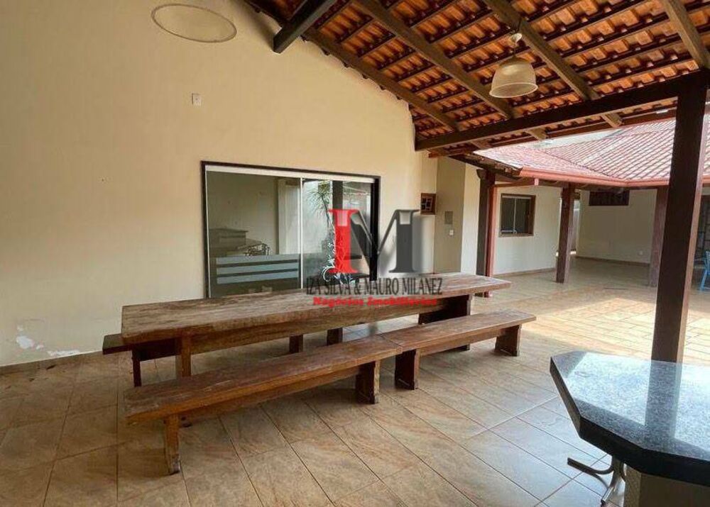 Casa de Condomínio para alugar com 5 quartos, 400m² - Foto 12