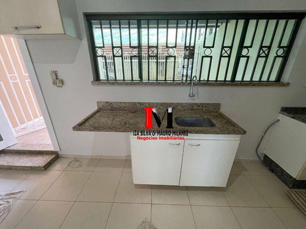 Casa para alugar com 3 quartos, 280m² - Foto 4
