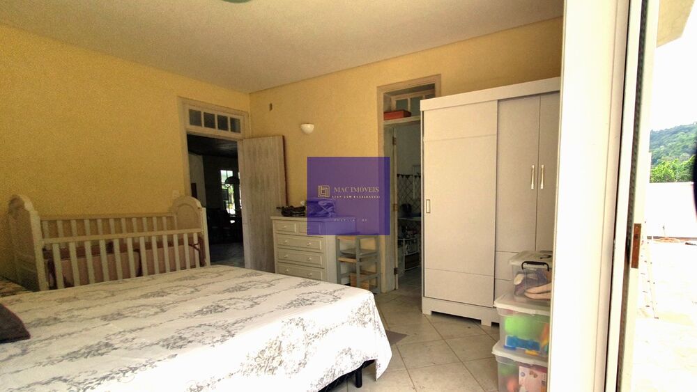 Casa, 4 quartos, 200 m² - Foto 1