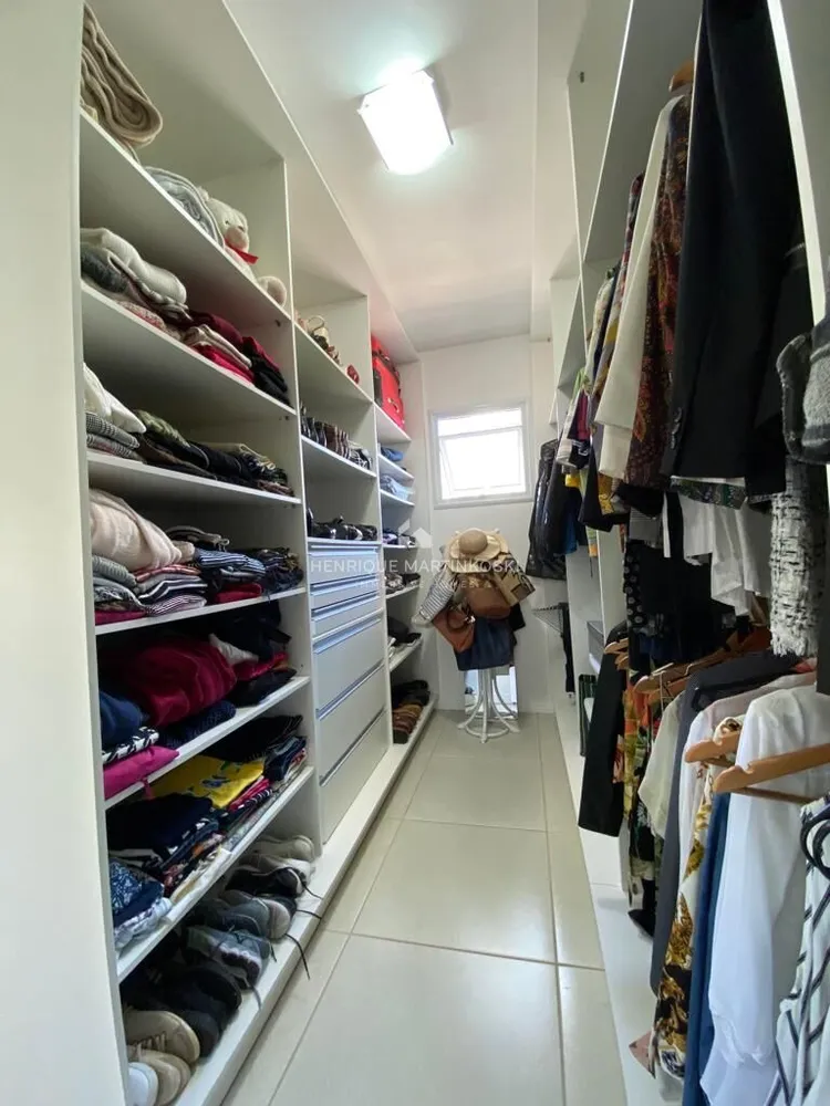 Casa, 3 quartos, 236 m² - Foto 24