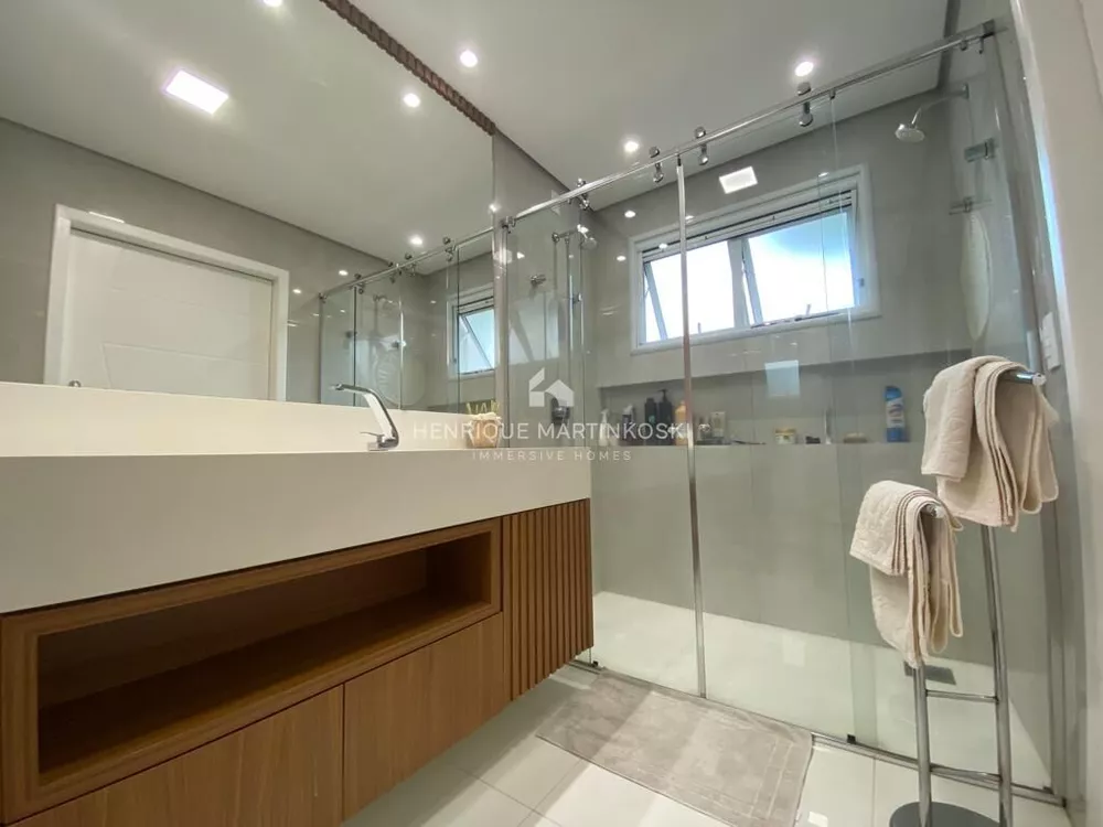 Casa, 3 quartos, 236 m² - Foto 1