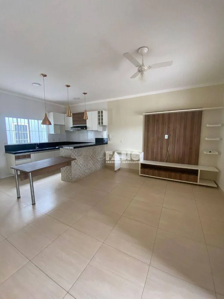 Casa, 2 quartos, 140 m² - Foto 2