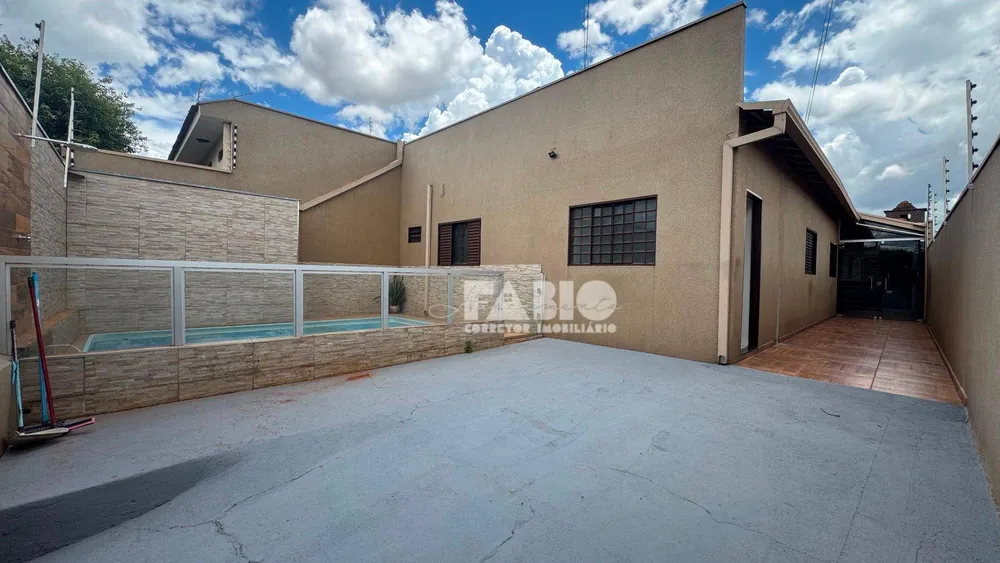 Casa, 3 quartos, 110 m² - Foto 1