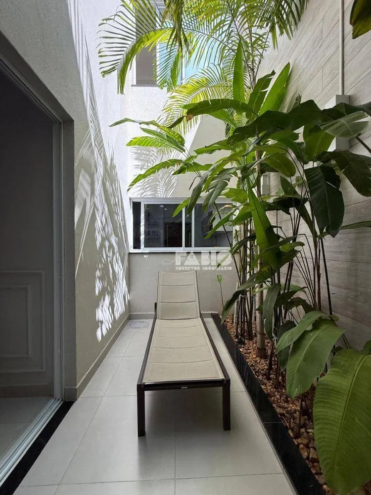 Sobrado, 3 quartos, 300 m² - Foto 1