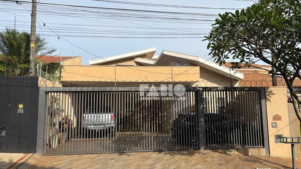 Casa, 5 quartos, 330 m² - Foto 2