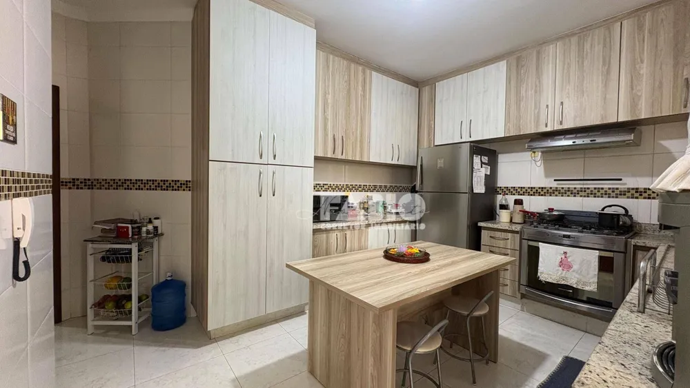 Casa, 5 quartos, 330 m² - Foto 7