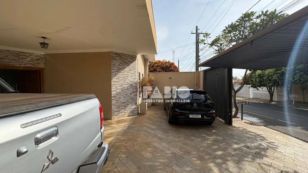 Casa, 5 quartos, 330 m² - Foto 4