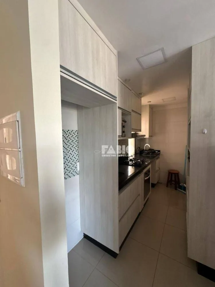 Apartamento, 3 quartos, 79 m² - Foto 2