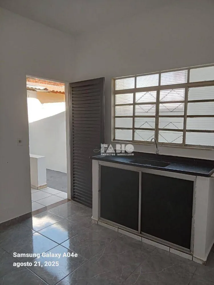 Casa, 2 quartos, 180 m² - Foto 2