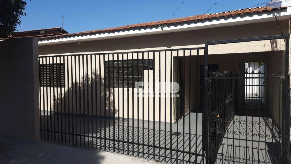 Casa, 2 quartos, 180 m² - Foto 1