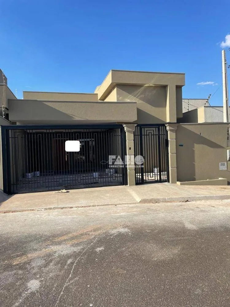 Casa, 3 quartos, 124 m² - Foto 1