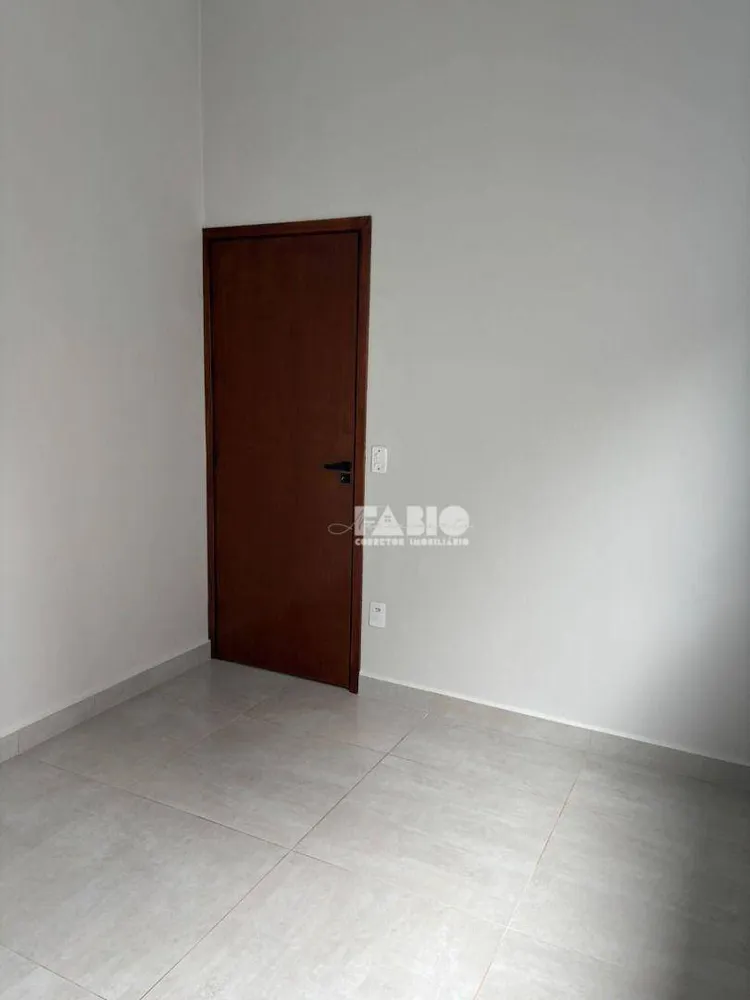 Casa, 4 quartos, 137 m² - Foto 4