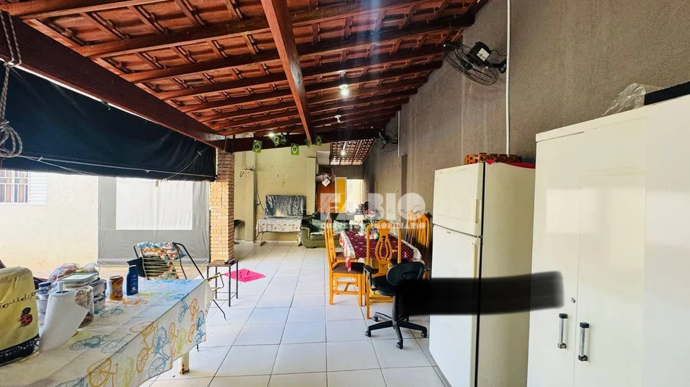 Casa, 3 quartos, 250 m² - Foto 1