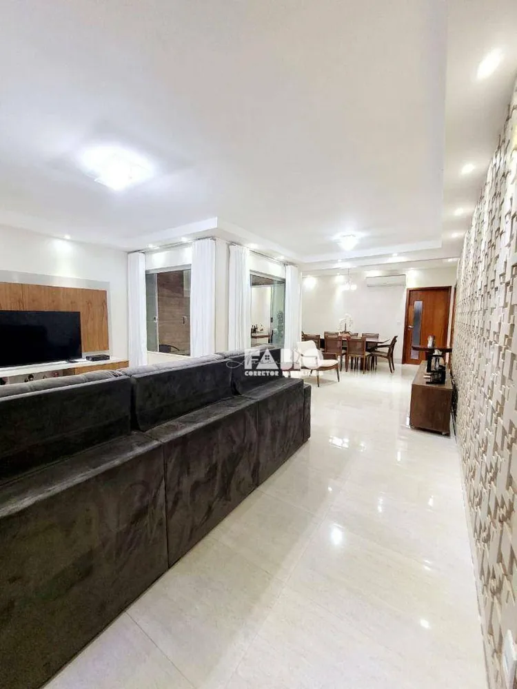 Casa, 3 quartos, 250 m² - Foto 8