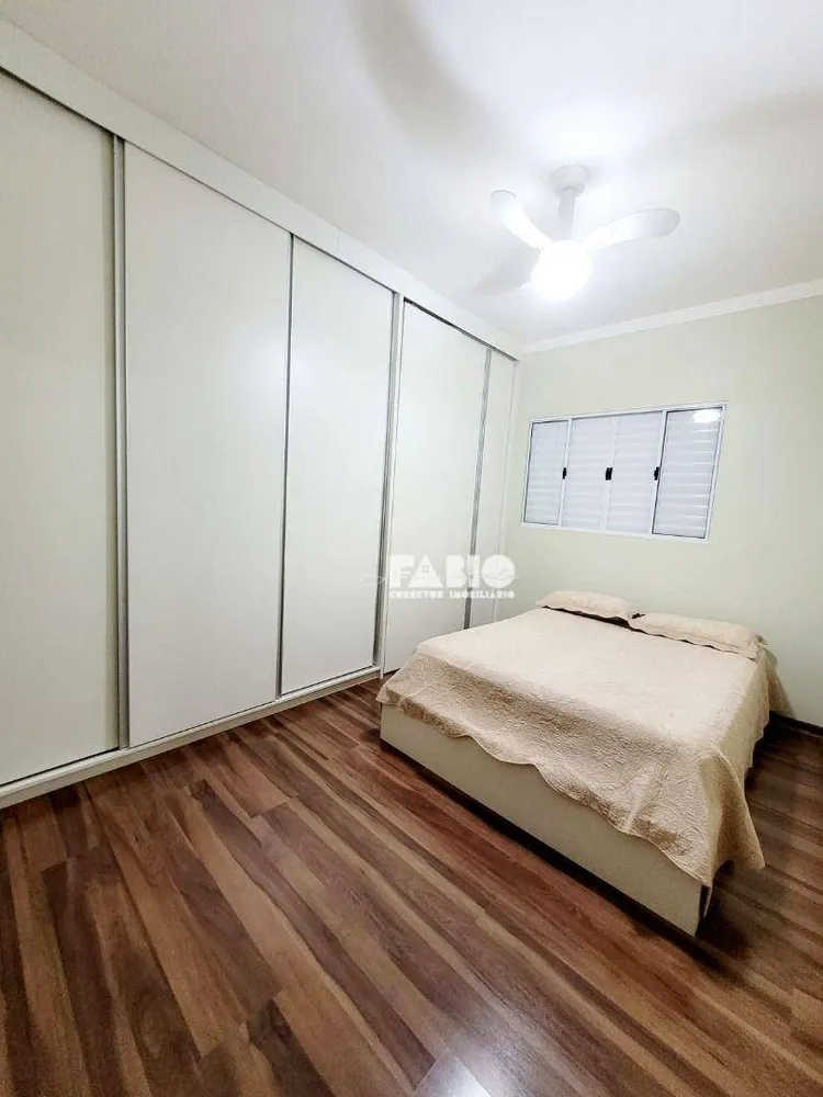 Casa, 3 quartos, 250 m² - Foto 12
