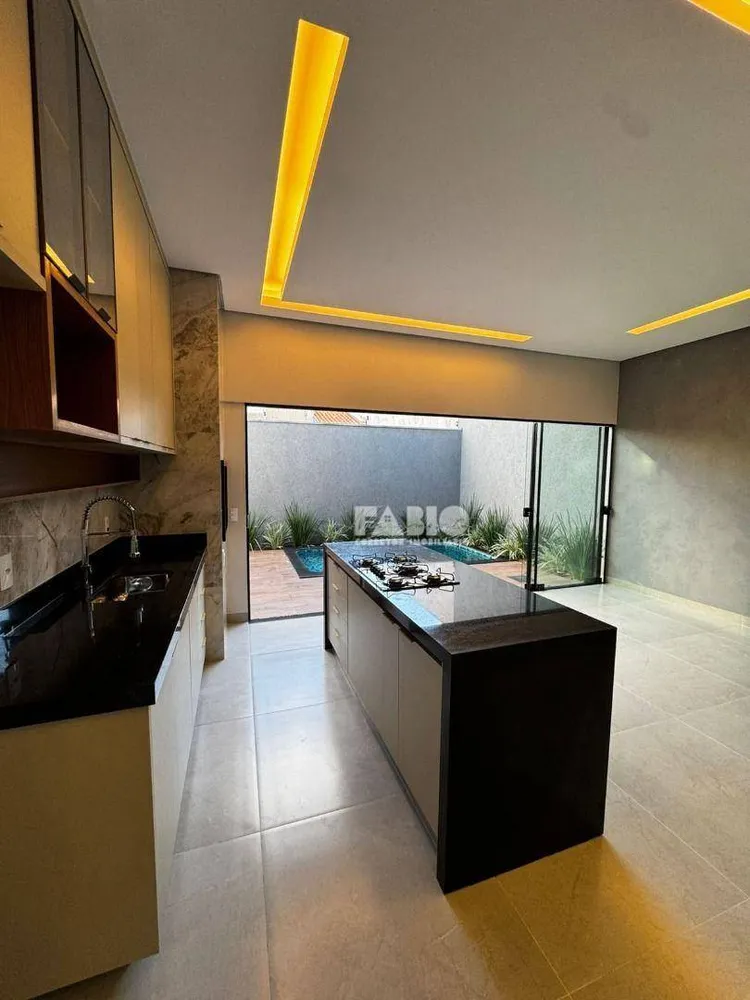 Casa, 3 quartos, 123 m² - Foto 2